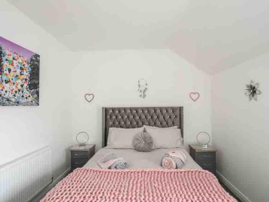 Beeches Bach, 1 Bedroom Cottage With Hot Tub Prestatyn Esterno foto
