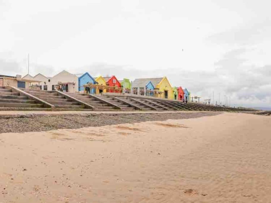 Beeches Bach, 1 Bedroom Cottage With Hot Tub Prestatyn Esterno foto